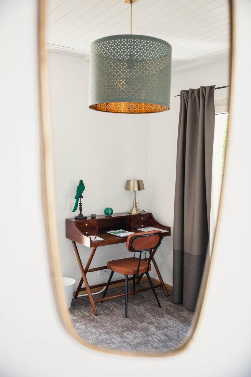Auberge De Rivaz Luaran gambar